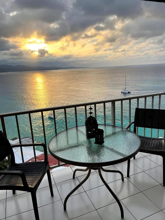 Deluxe Montego Bay Club Studio & Suites