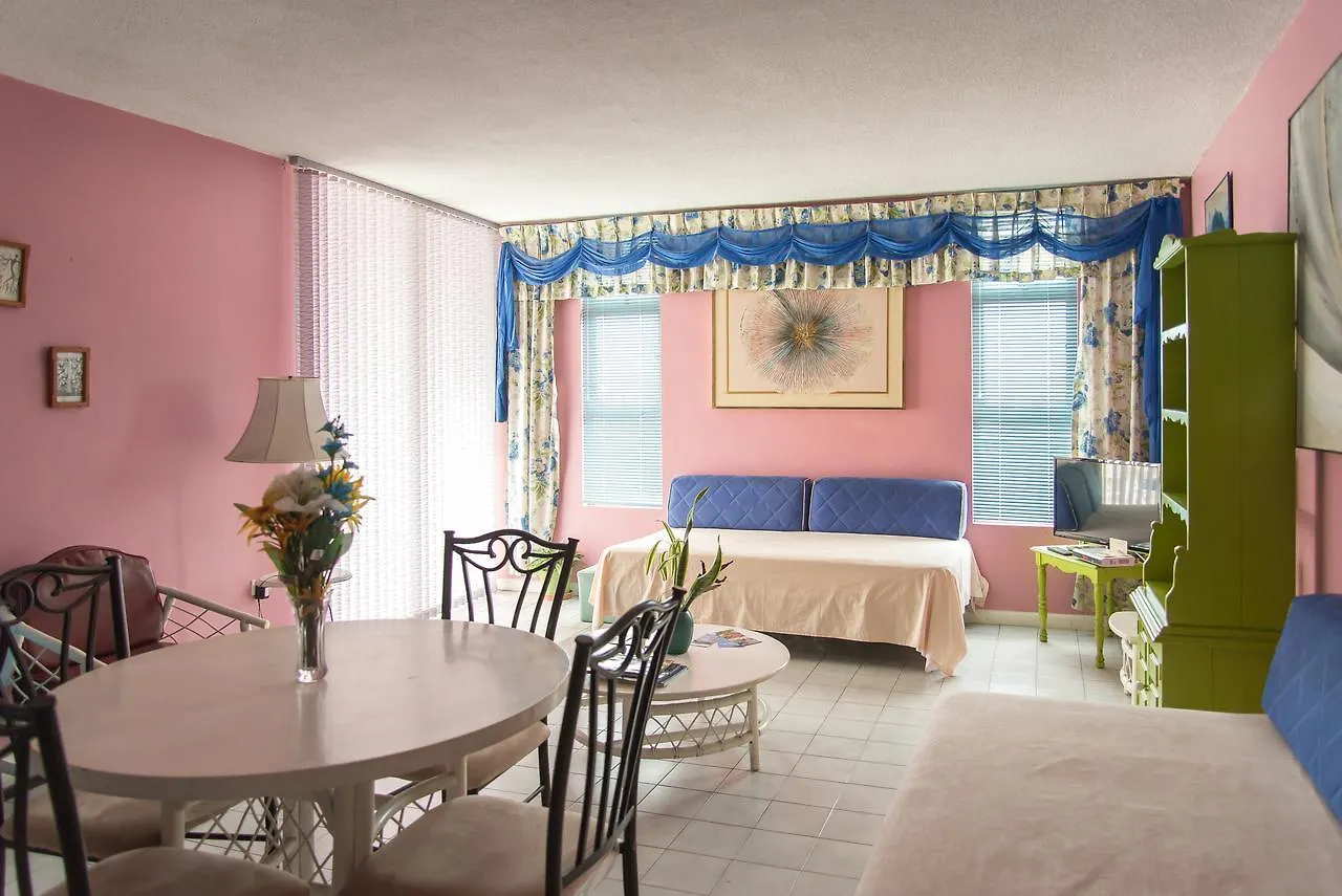 Deluxe Montego Bay Club Studio & Suites Jamaica