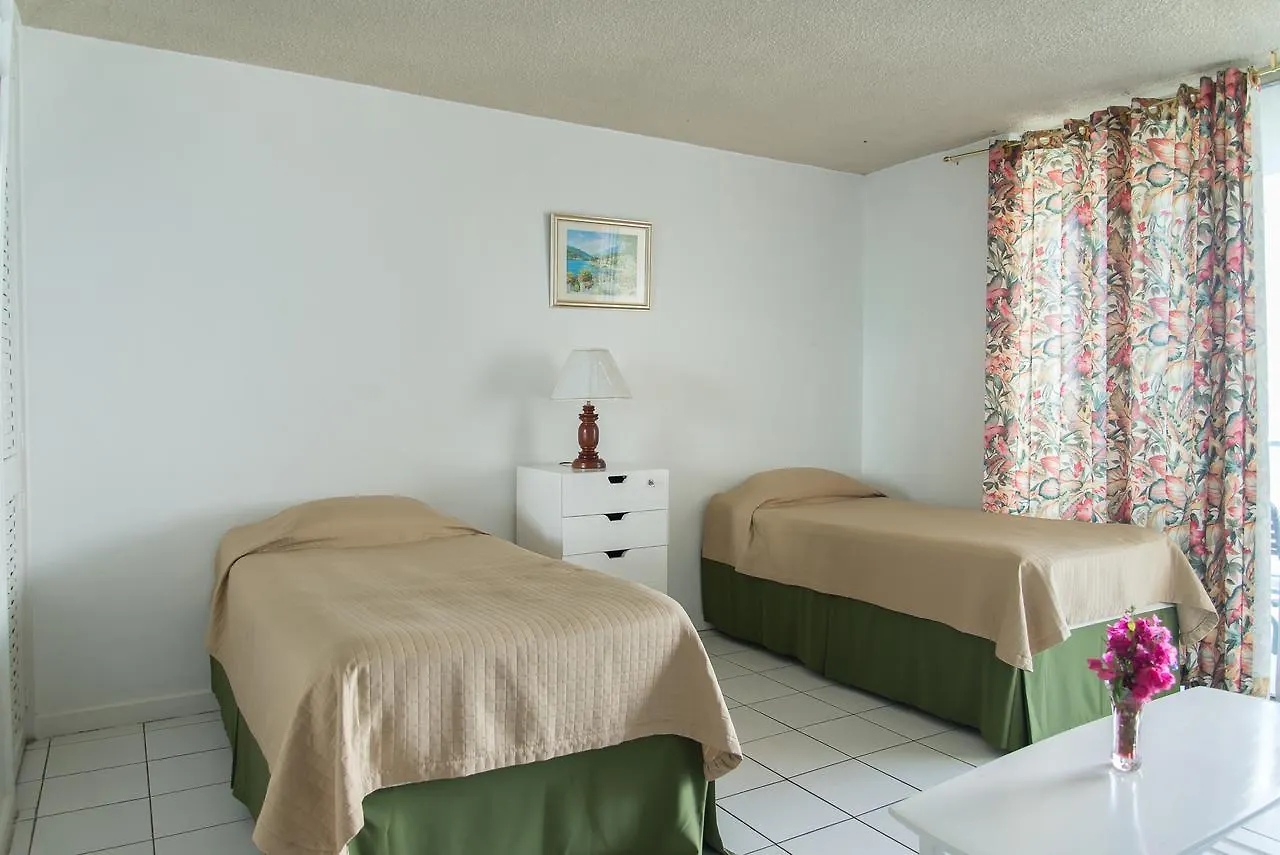 Deluxe Montego Bay Club Studio & Suites 0*,