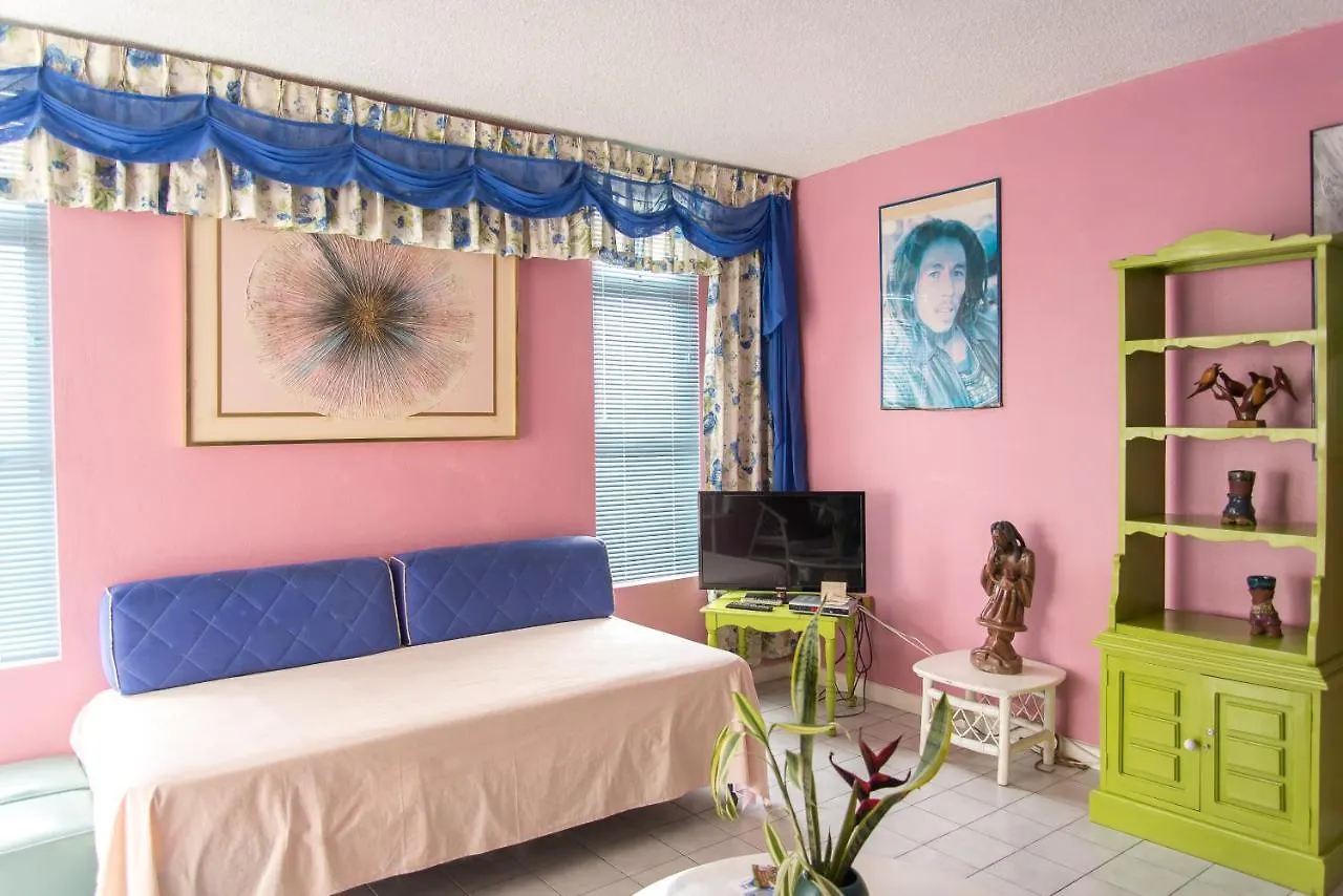 Deluxe Montego Bay Club Studio & Suites Apartment